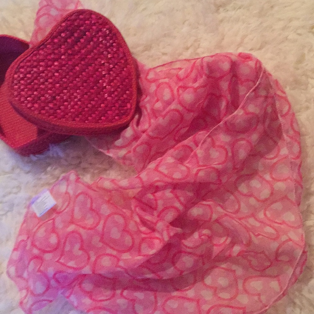Heart Design Scarf